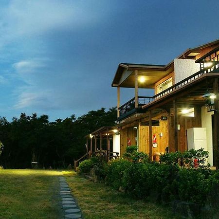 Gotjawal Geomunoreum Pension Jeju Exteriör bild