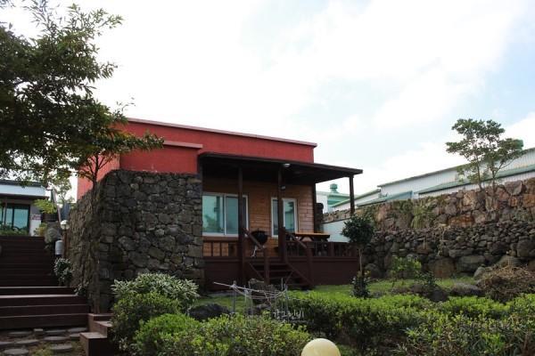 Gotjawal Geomunoreum Pension Jeju Exteriör bild