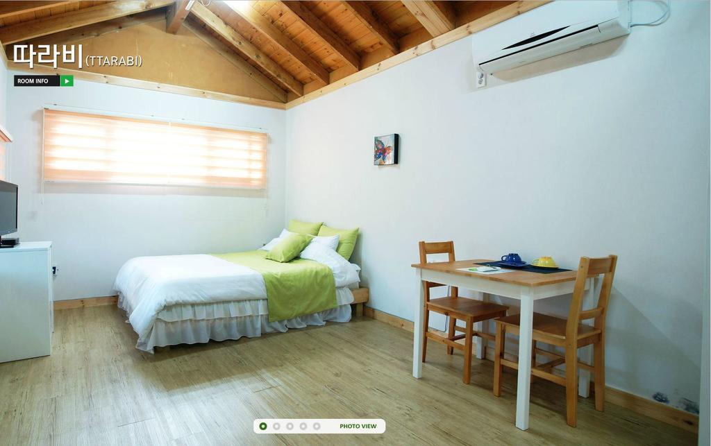 Gotjawal Geomunoreum Pension Jeju Exteriör bild