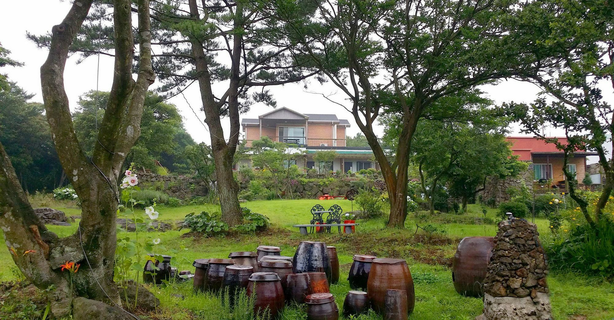 Gotjawal Geomunoreum Pension Jeju Exteriör bild