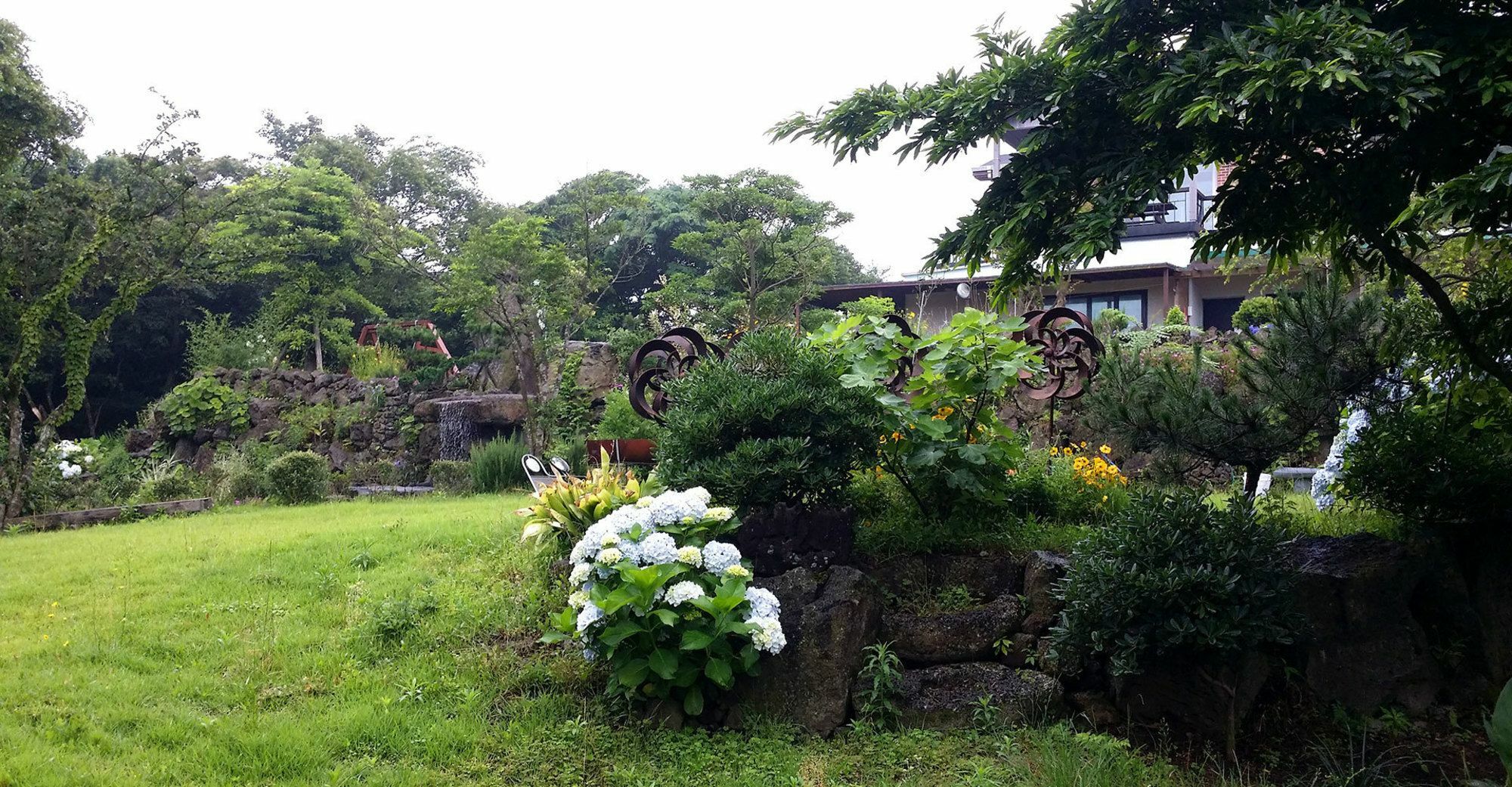 Gotjawal Geomunoreum Pension Jeju Exteriör bild